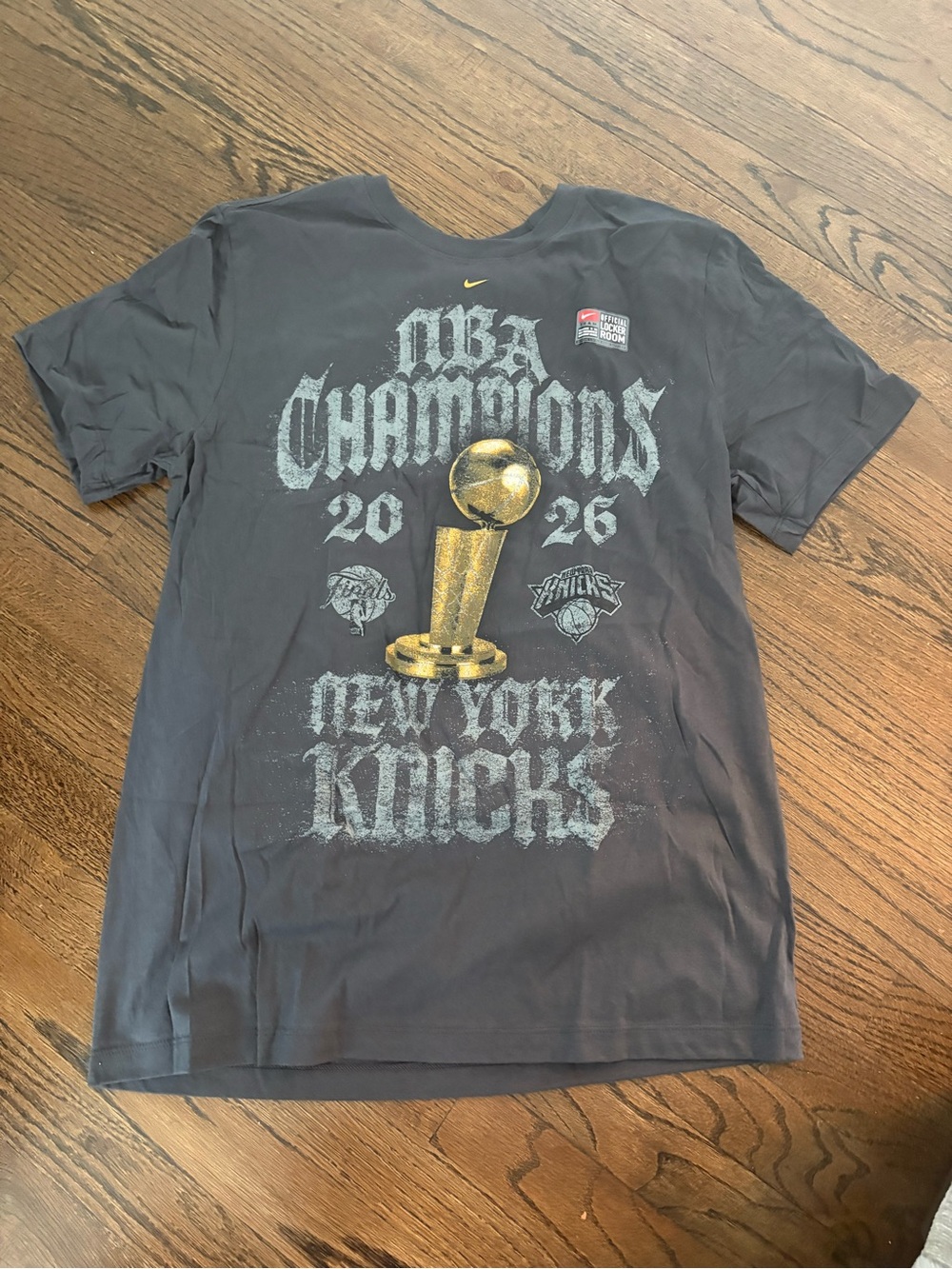 Nike GREY authentic New York Knicks NBA Champions Graphic Tee